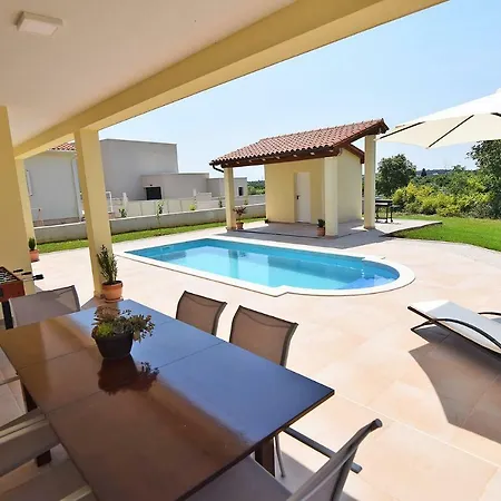Holiday House Maya With Bbq Villa