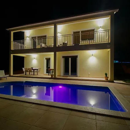 Holiday House Maya With Bbq *